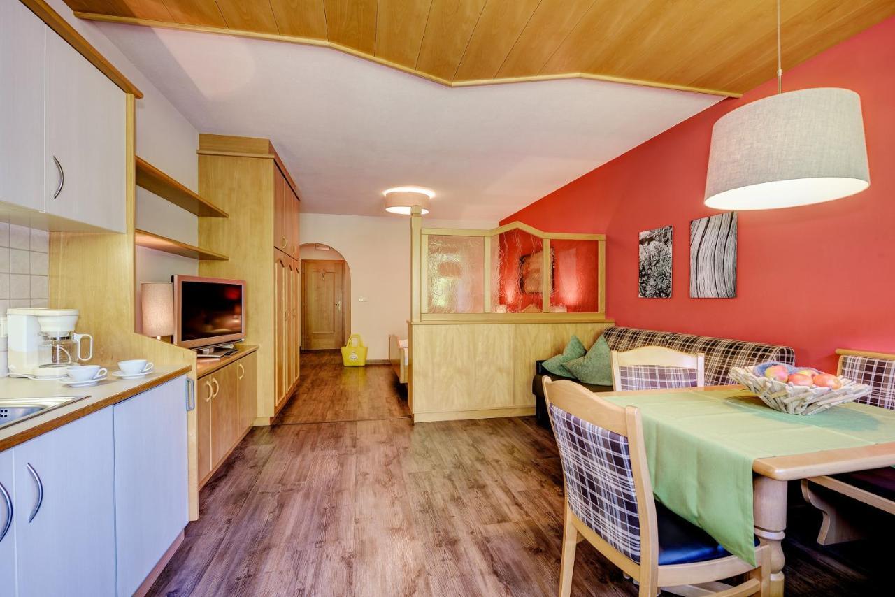 One-Bedroom Apartment with Garden,1040391868:JPEG