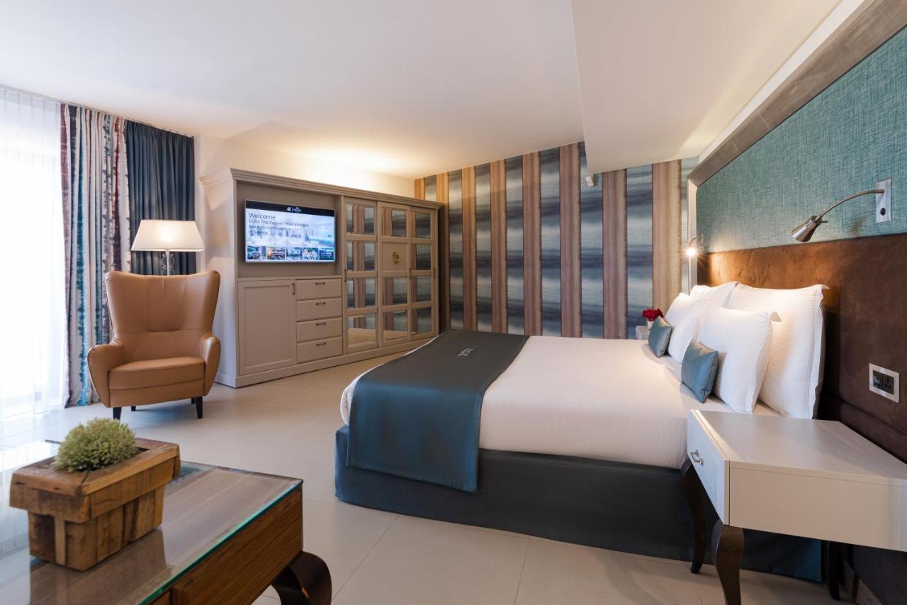 Junior Suite with Balcony,1087065541:JPEG