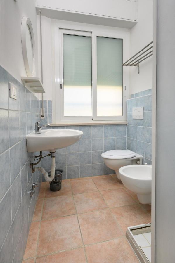 Doppelzimmer mit Balkon und Meerblick