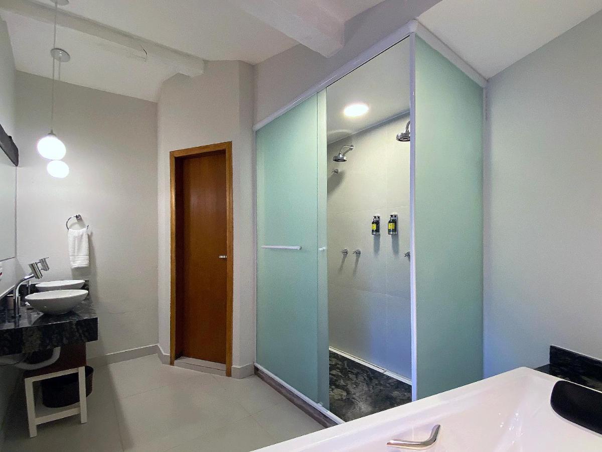 Quarto Familiar com Banheira