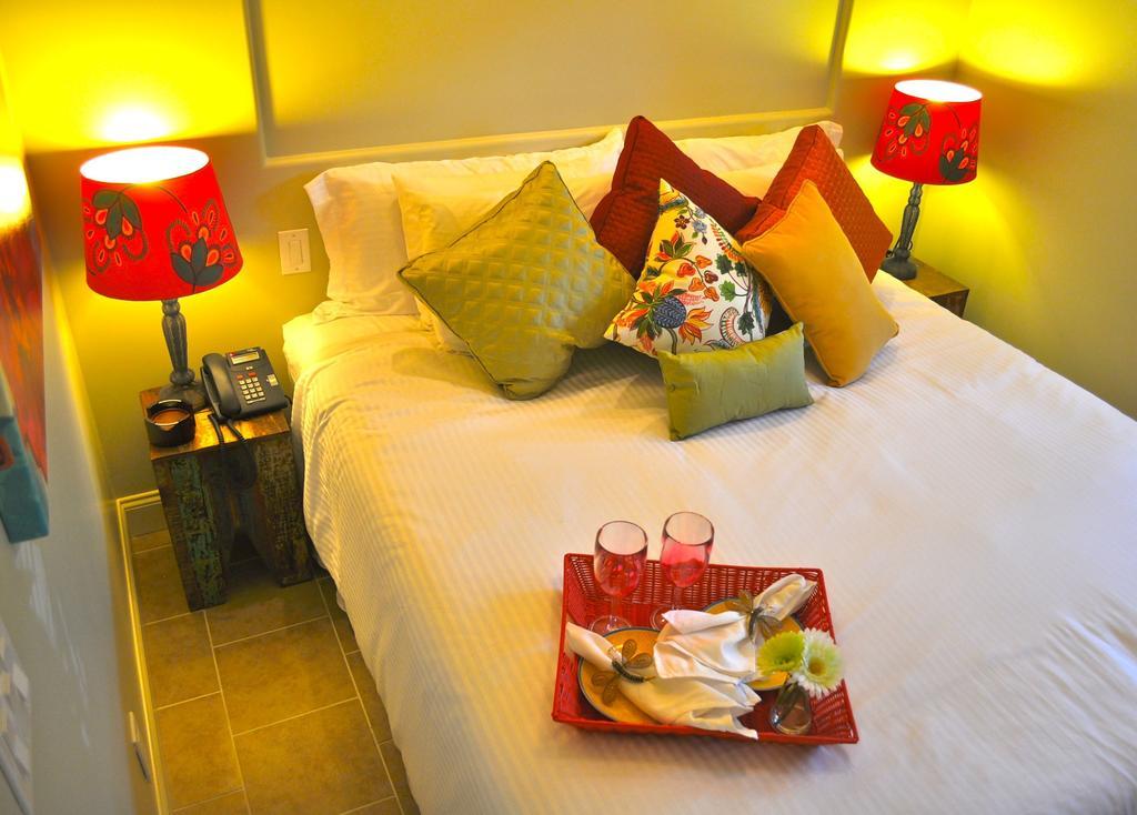 Traveler Suite,1588567915:JPEG