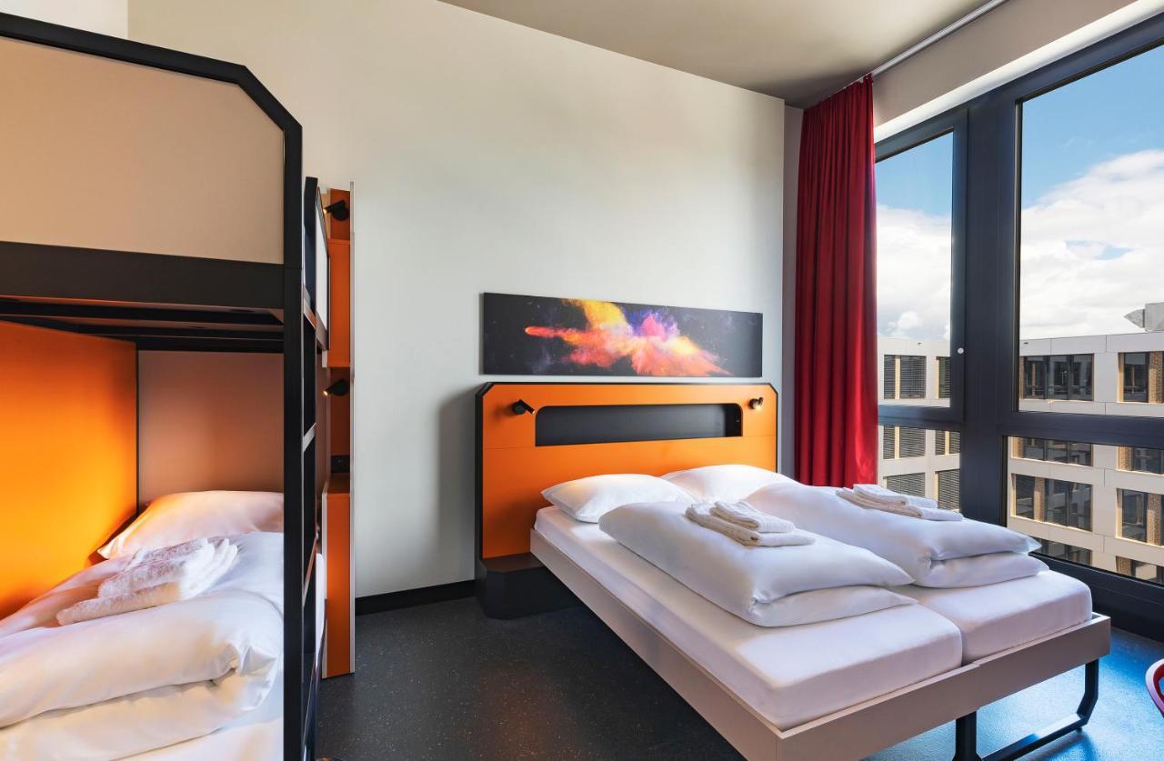 Bed 4-Bed Mixed Dormitory Room