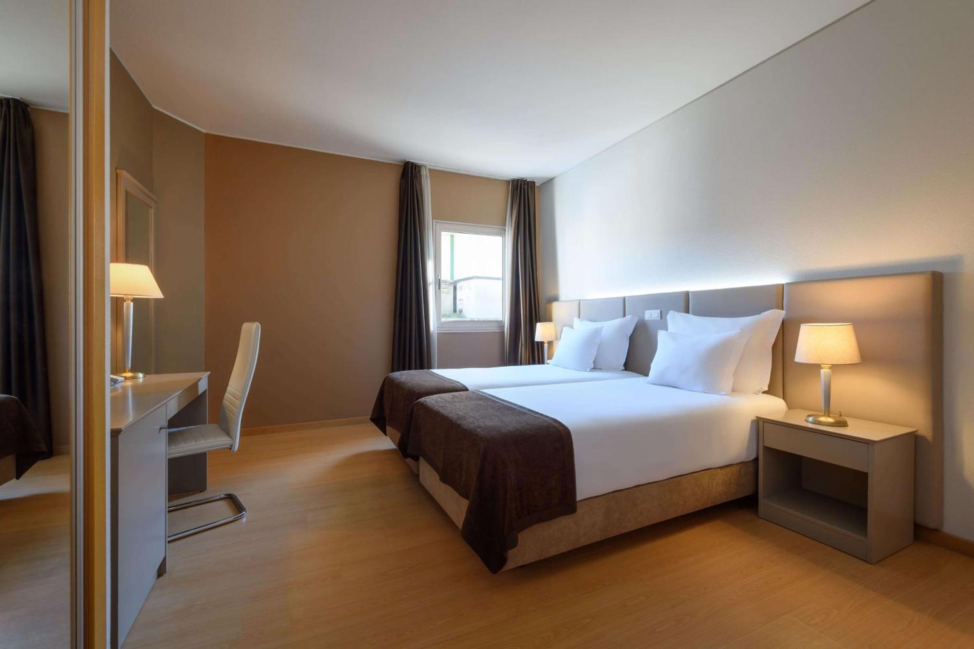 Mobility Accessible Room Two Single Beds Non-Smoking,1400021936:JPEG
