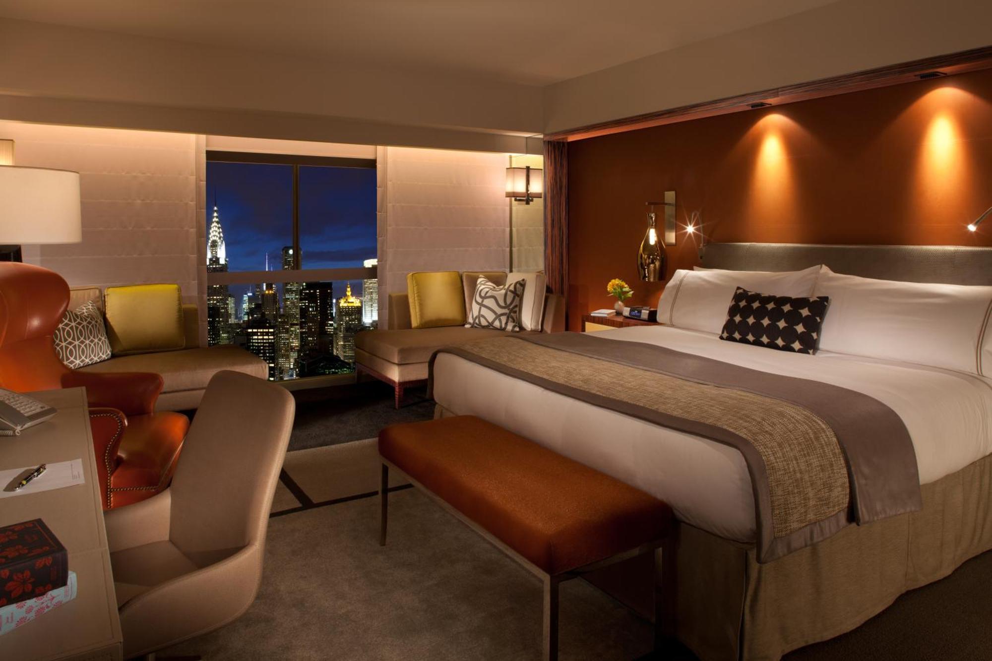 Deluxe King Room City View