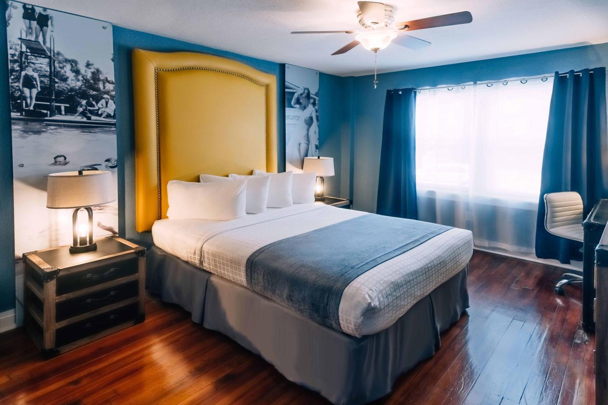 Queen Room