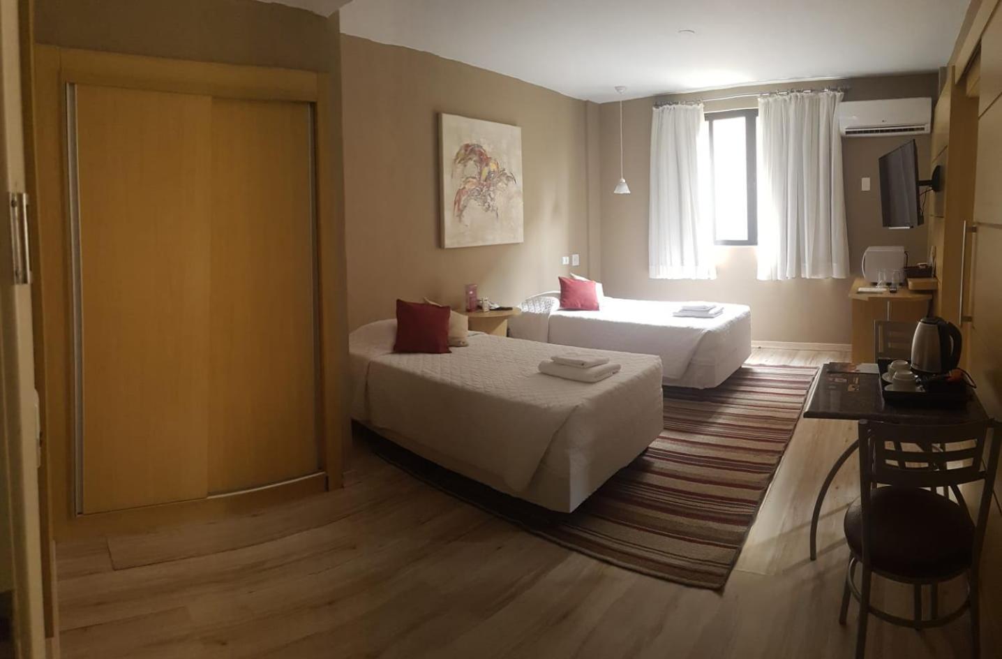 Family Suite,1212536053:JPEG