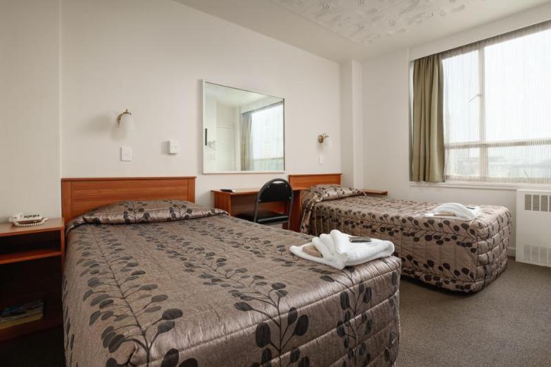 Zweibettzimmer mit Bad