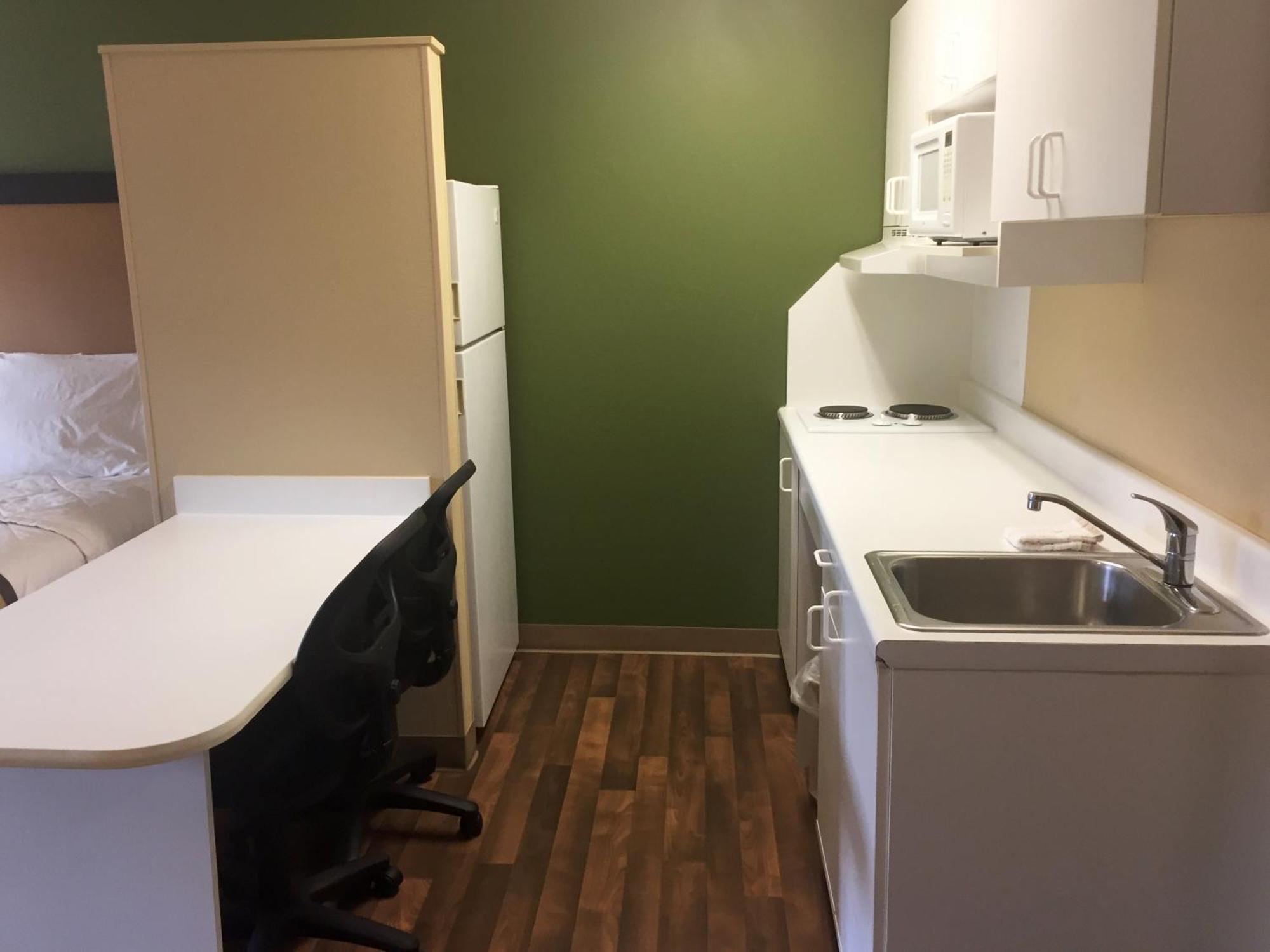 Studio with Two Double Beds - Non-Smoking,1551582799:JPEG
