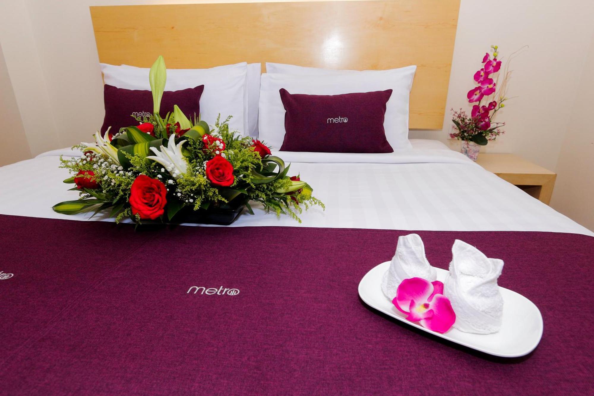 Deluxe Room ( King Bed with window ),1220915518:JPEG