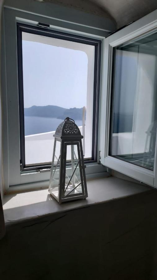 Traditional Cave House with Caldera View,1237862161:JPEG