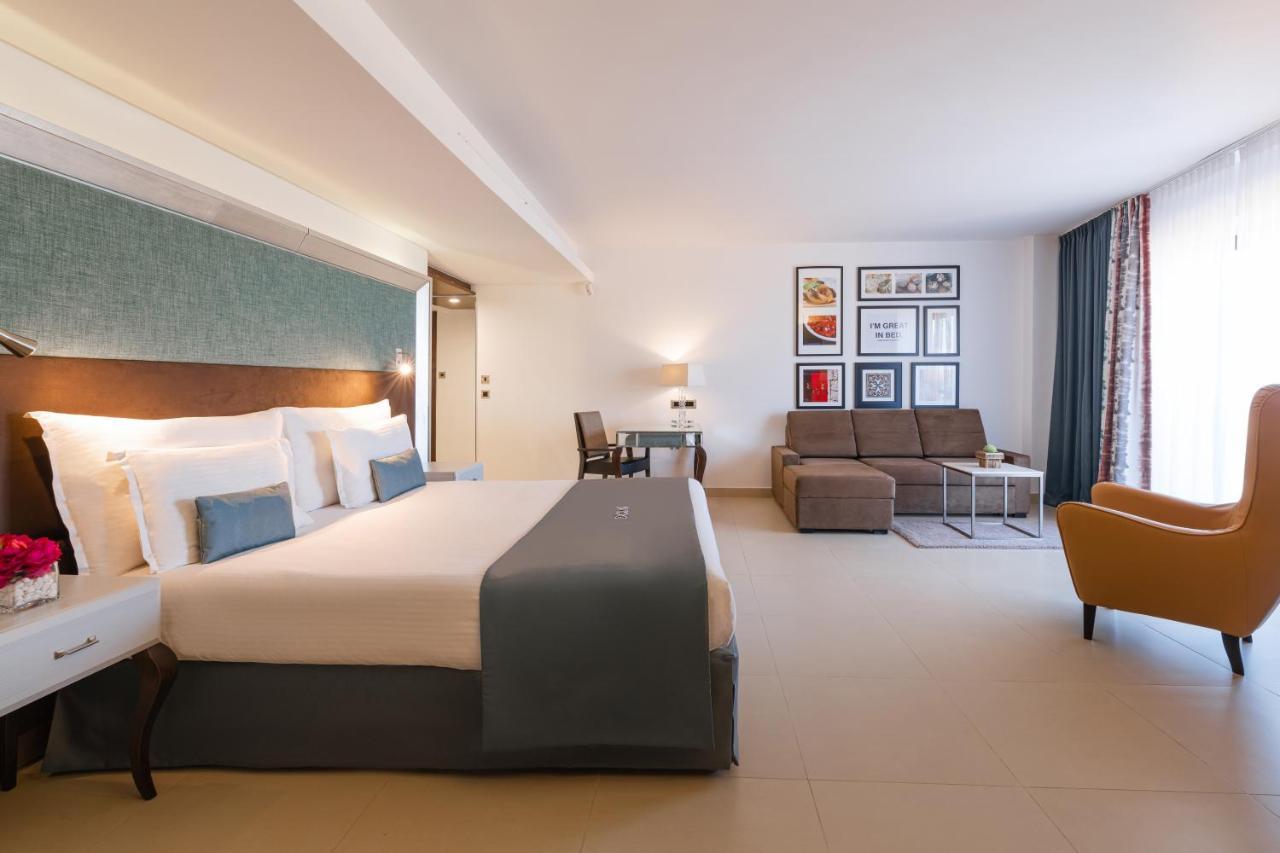 Junior Suite with Balcony,1263369553:JPEG