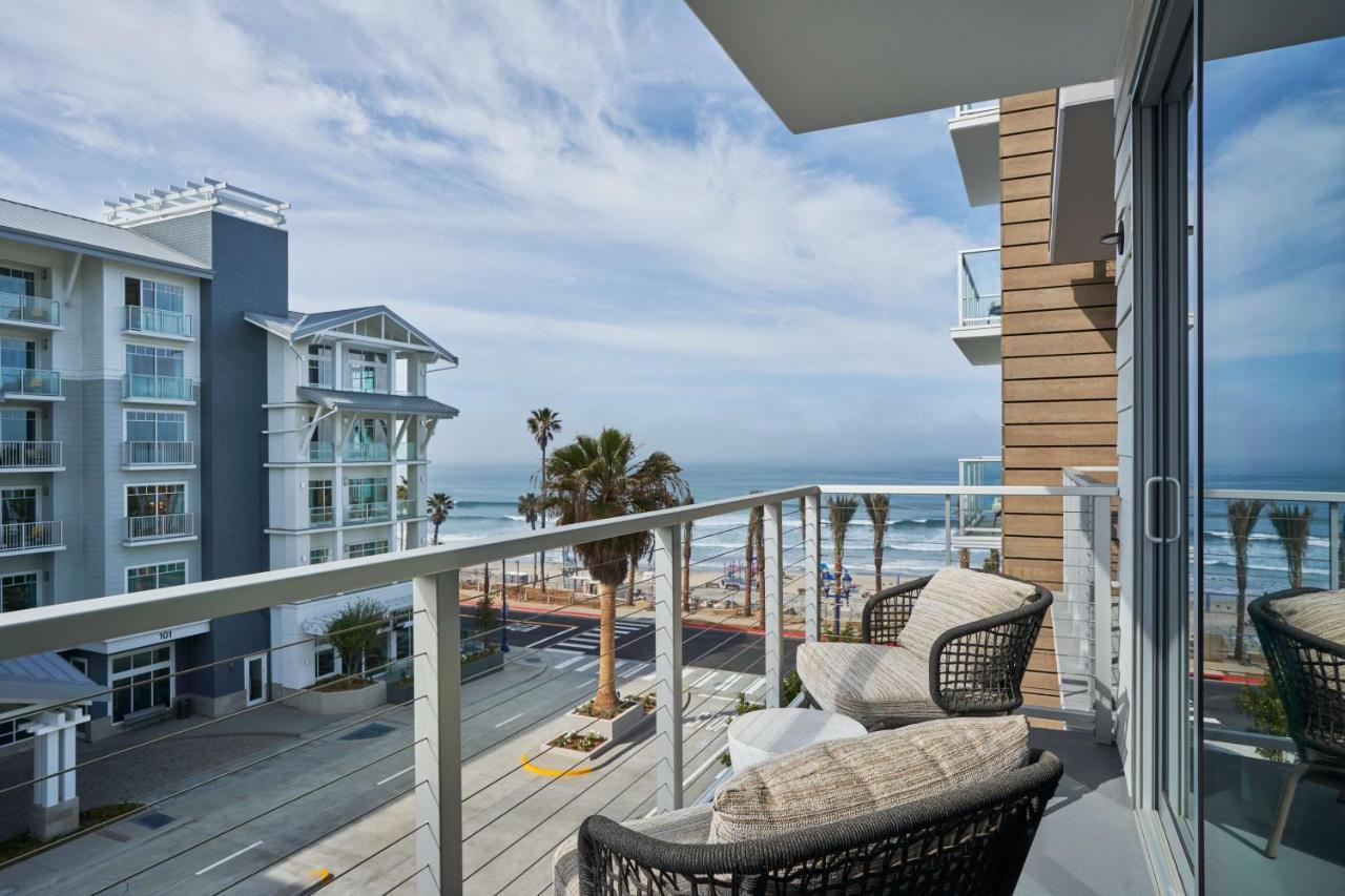 One King Bed with Ocean View,1663807432:JPEG
