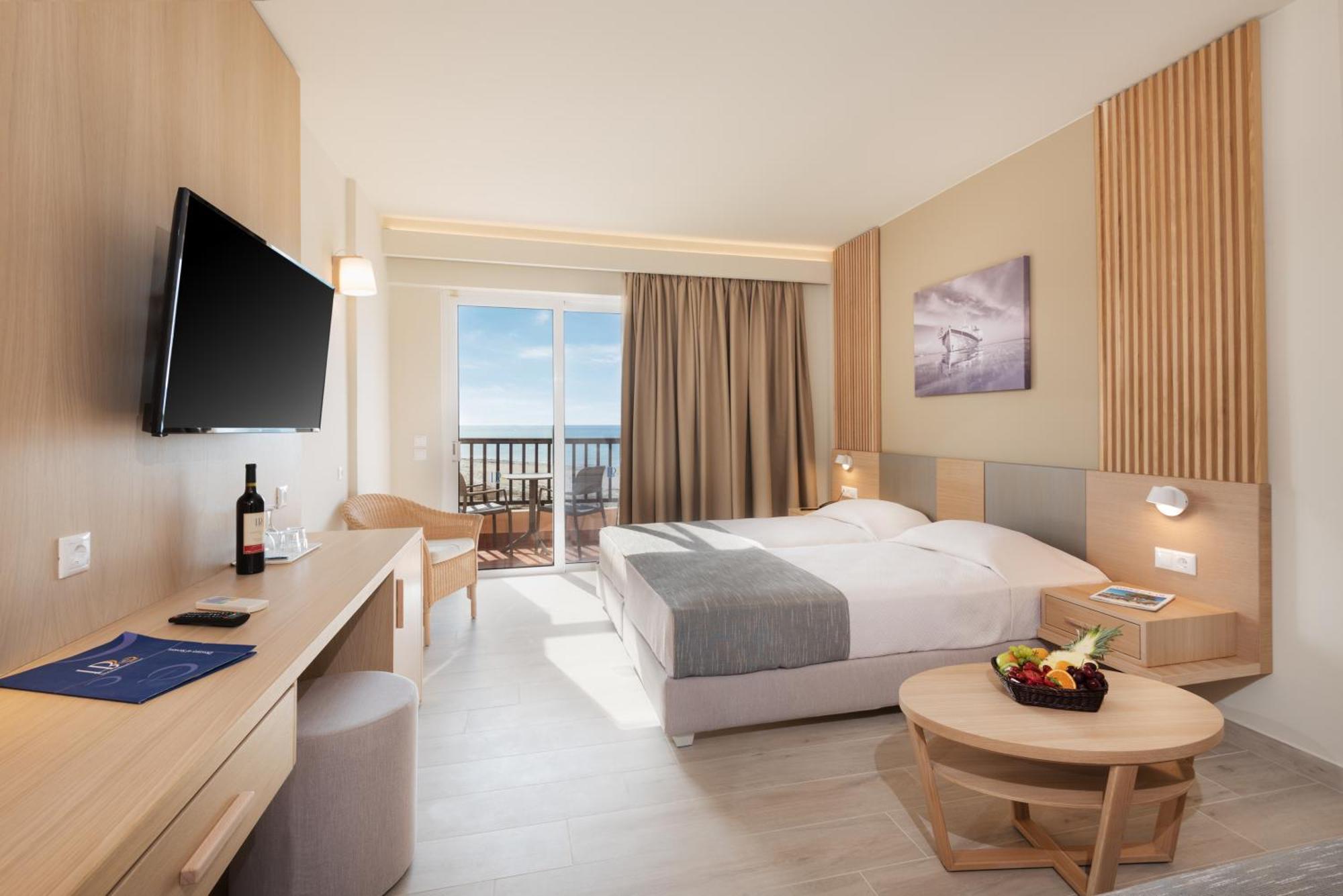 Double or Twin Room Sea View,1273145518:JPEG