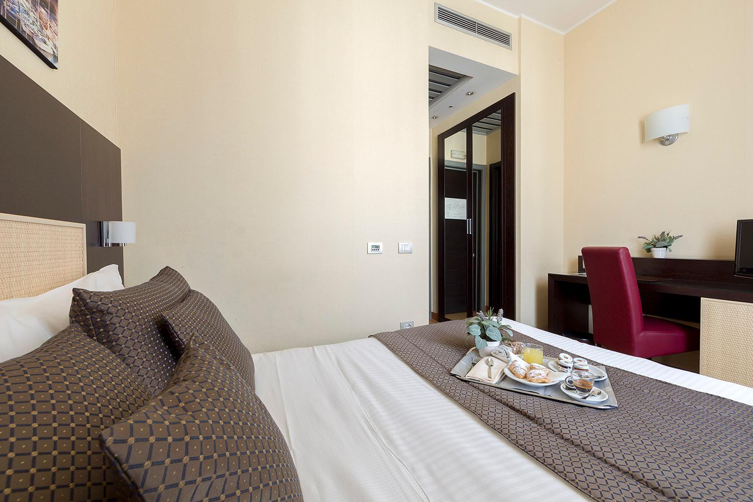 Economy Double Room,1274566633:JPEG