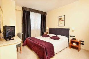 King Room,1274679496:JPEG