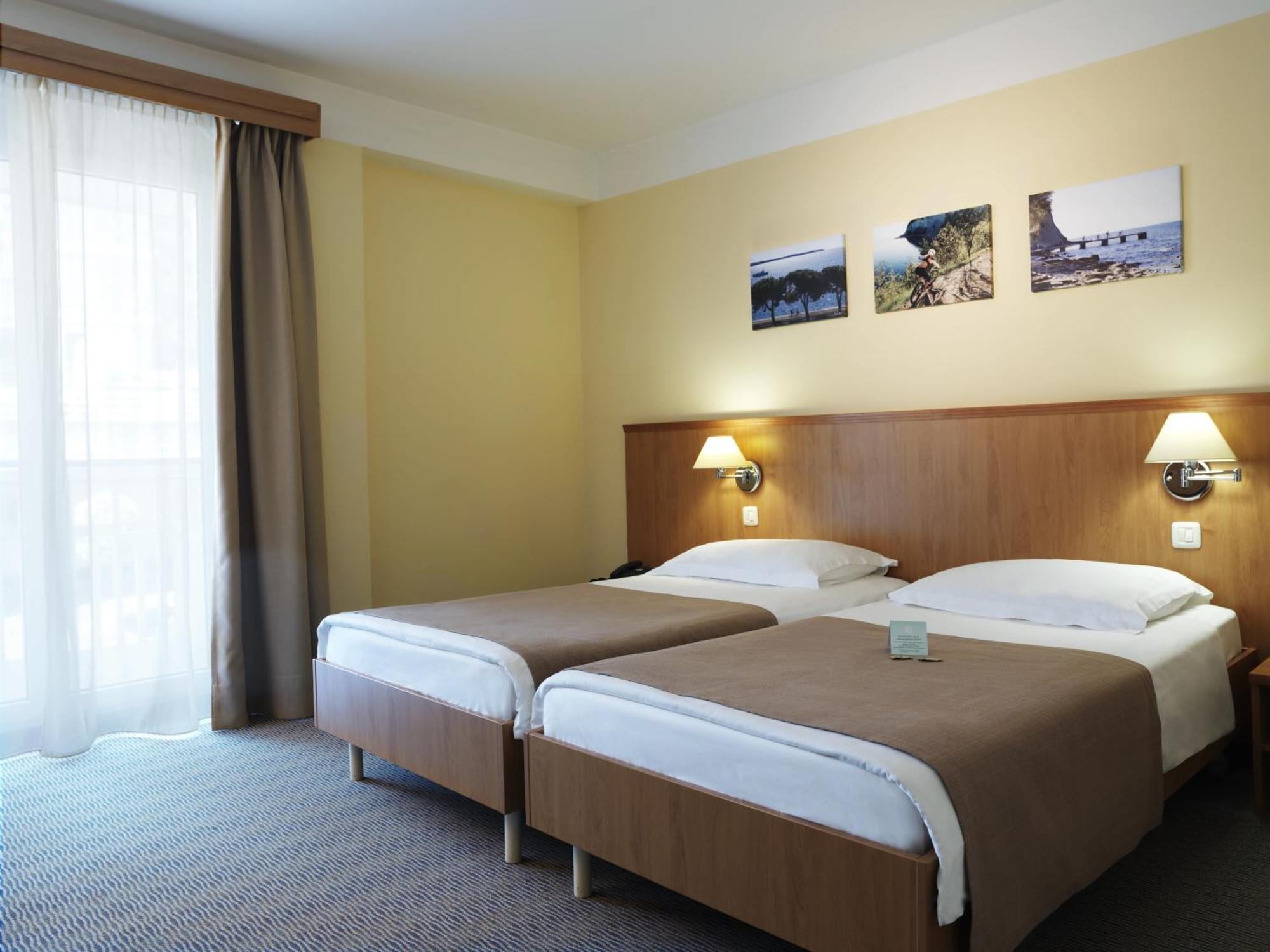 Standard Double/Twin Room with Balcony,127435263:JPEG