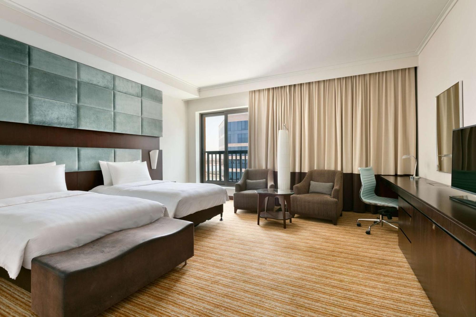 Traders Club Premier Twin Room with Lounge Access Including Happy Hours,1278617143:JPEG