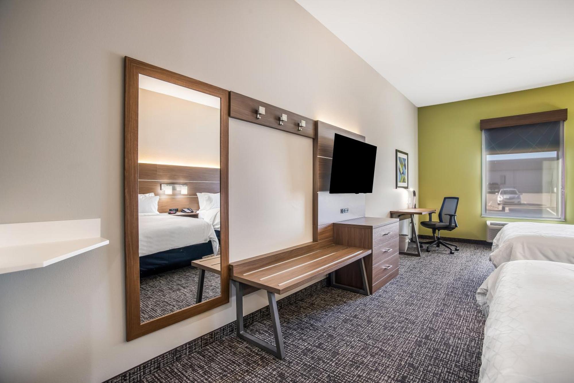 Standard Room Two Queen Beds