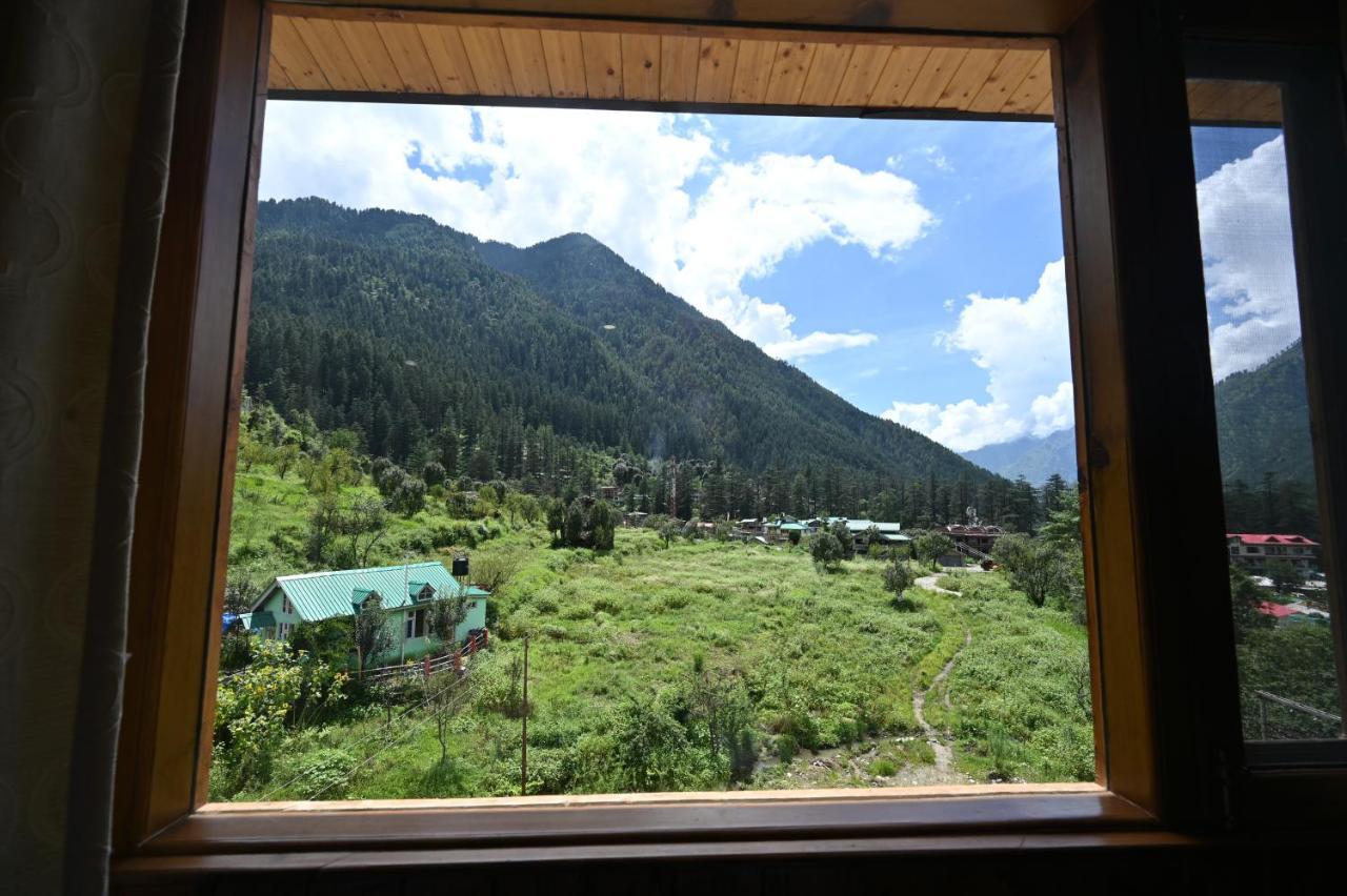 Double Room Mountain View