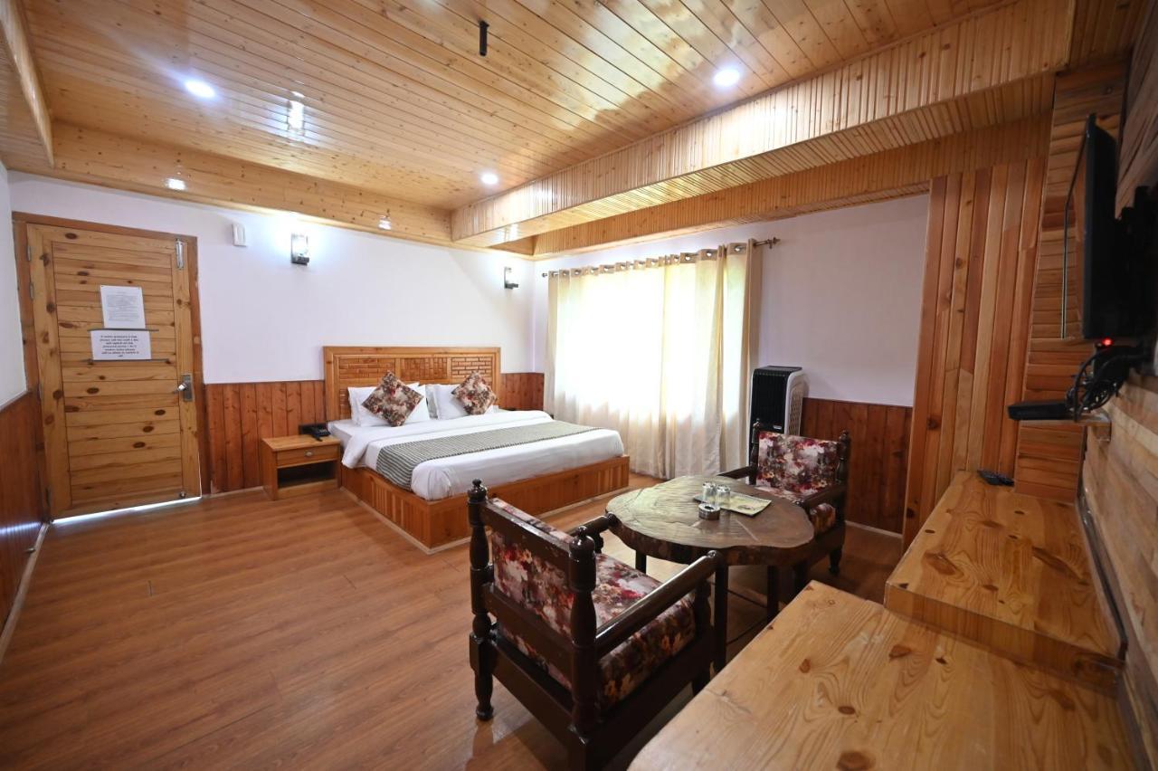 Double Room Mountain View