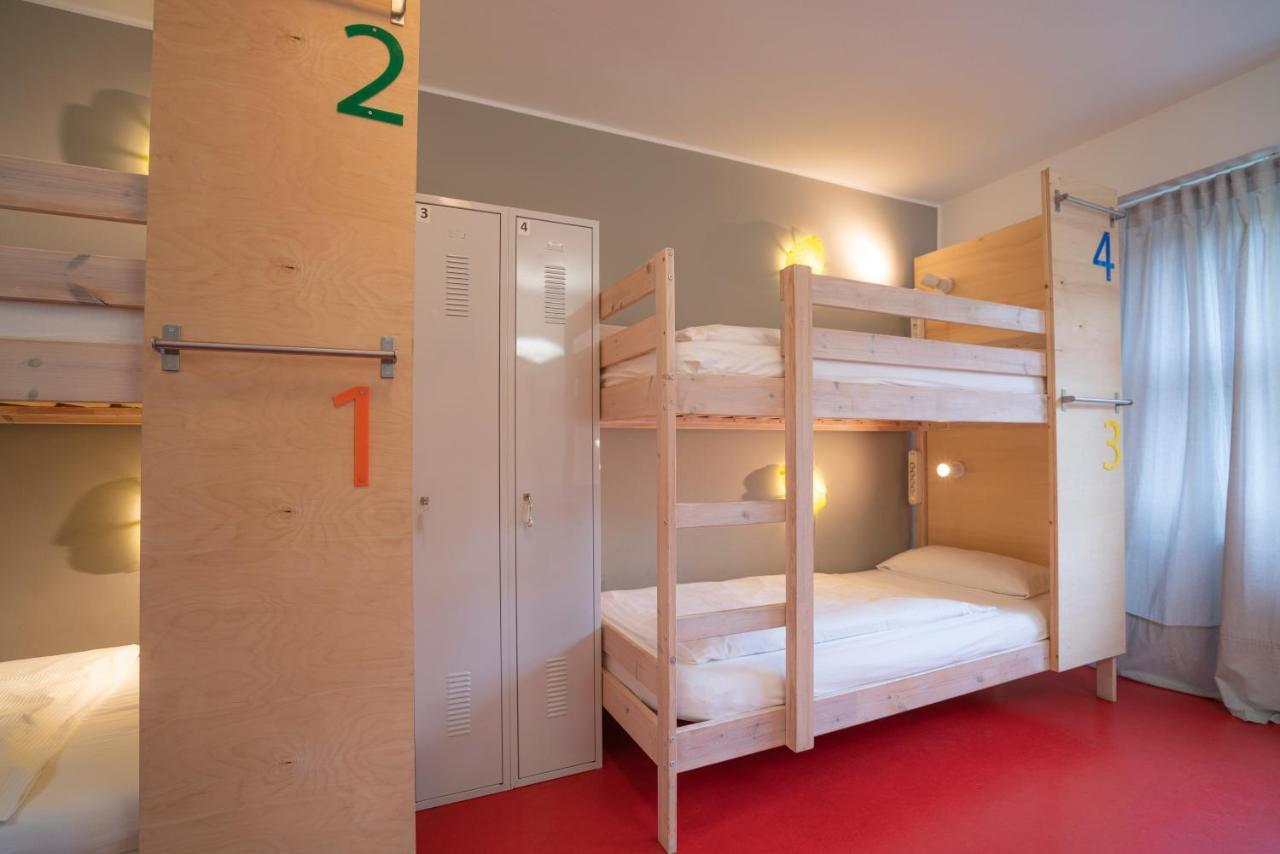 Bed 4-Bed Female Dormitory Room,1323750820:JPEG