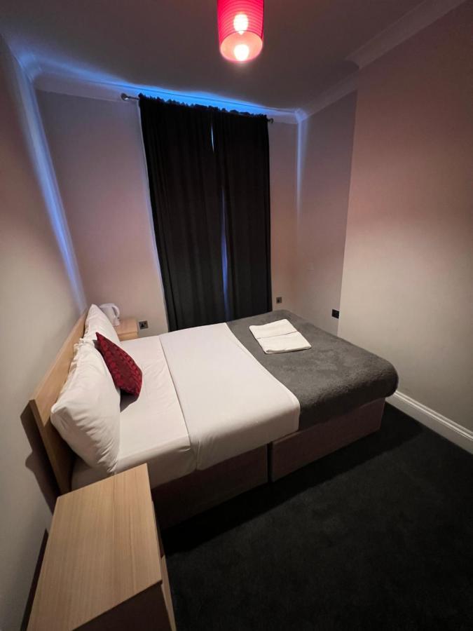 Chambre Double avec Salle de Bains Commune