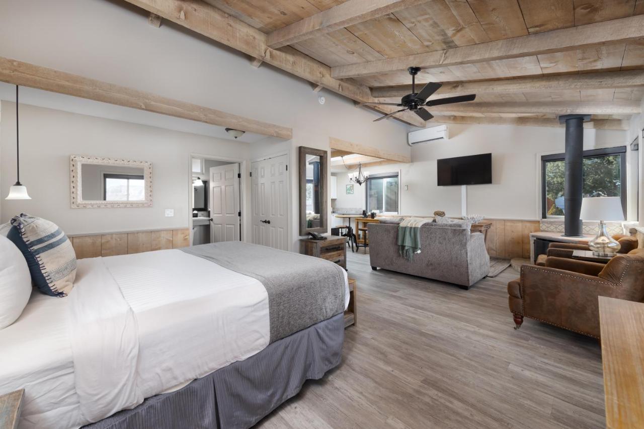 Estudio con cama extragrande