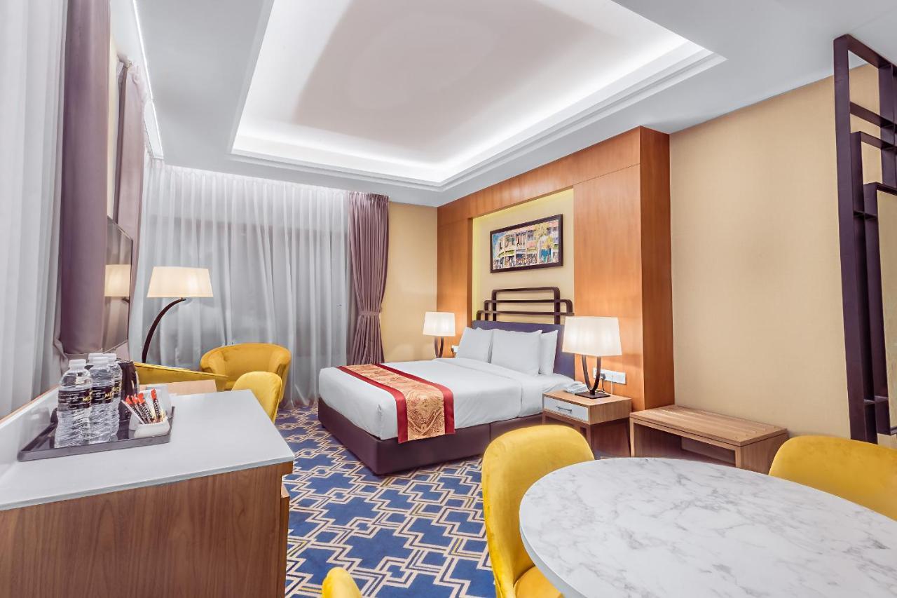 Palace Suite,1370346029:JPEG
