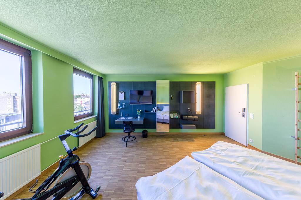 Zimmer mit Kingsize-Bett