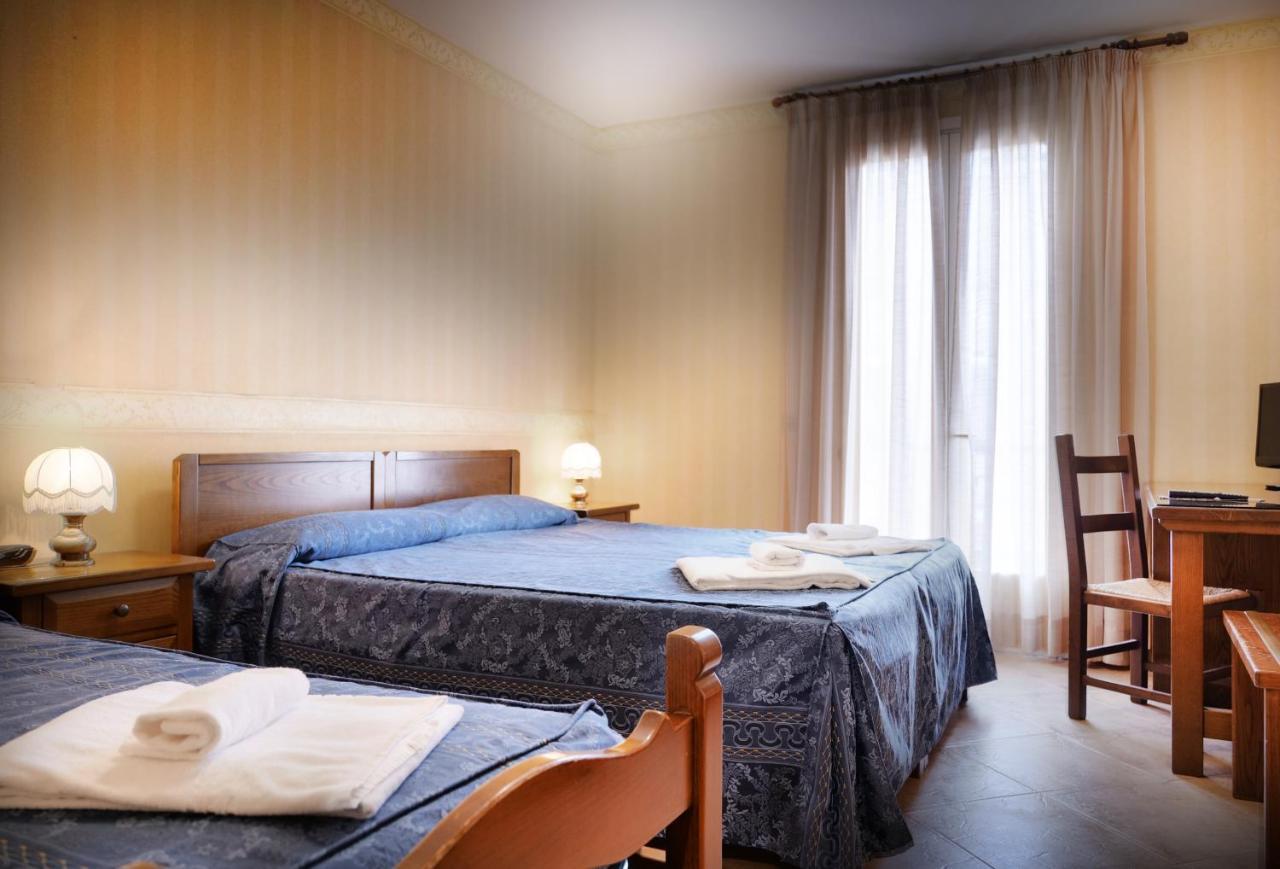 Economy Triple Room