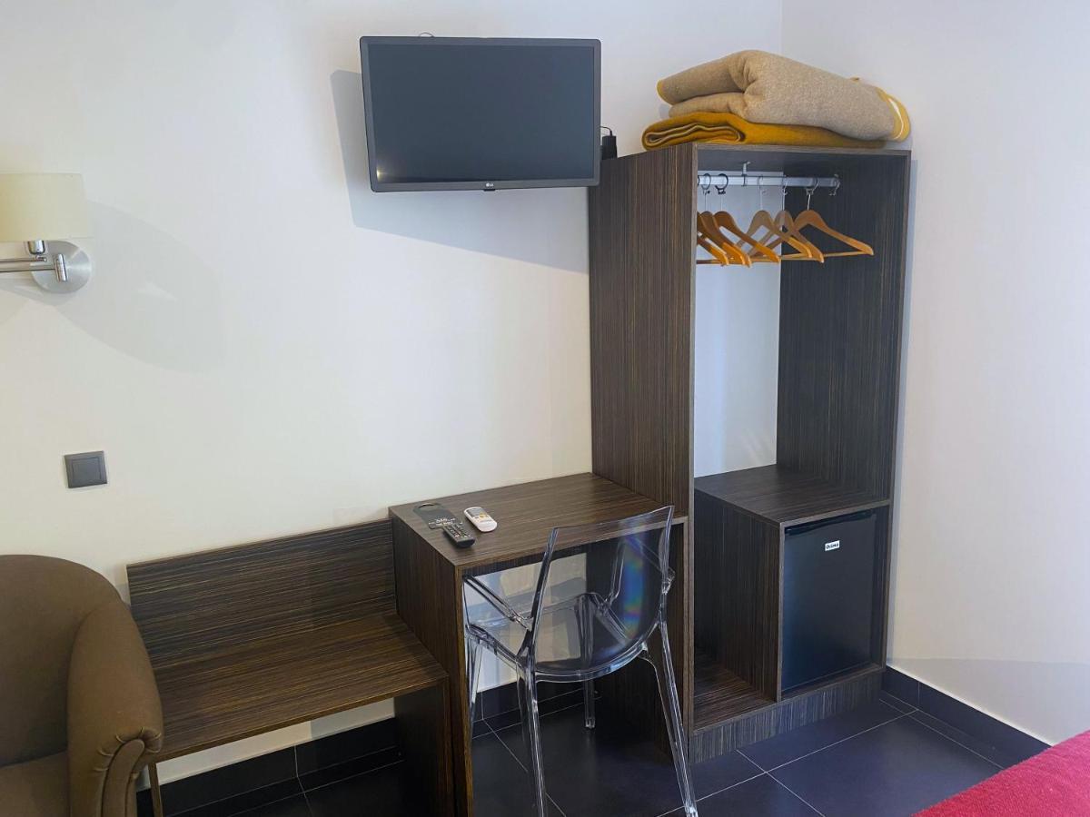 Twin Room,1394198993:JPEG