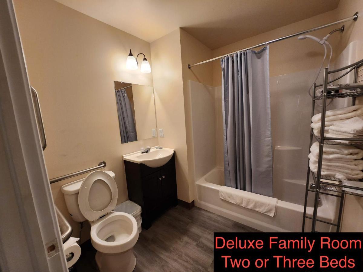 Deluxe Family Room