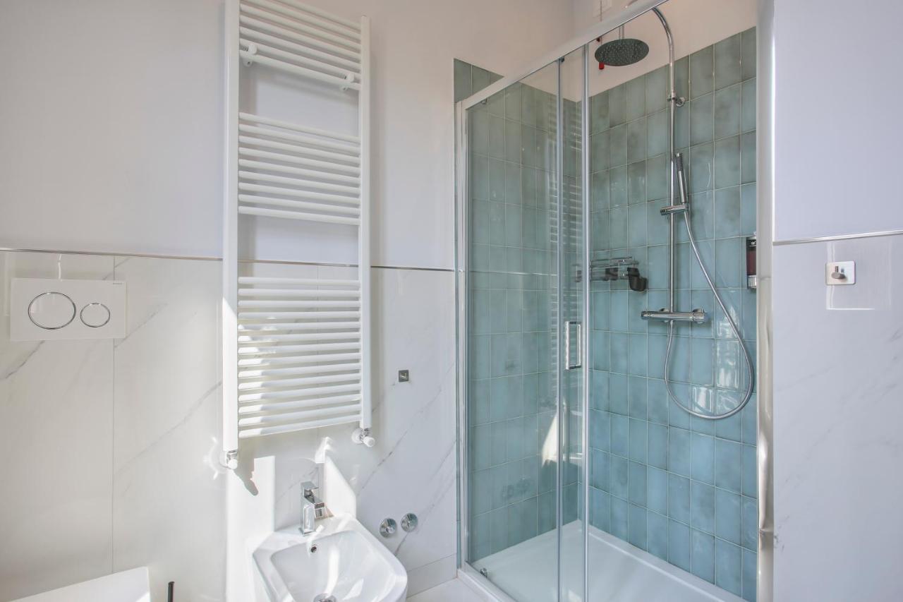 One-Bedroom Apartment,1410807095:JPEG