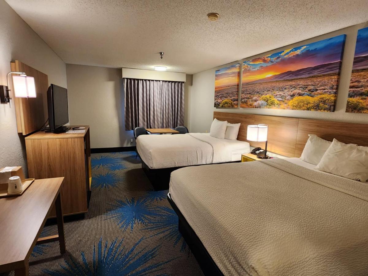 Queen Room with Two Queen Beds - Non-Smoking