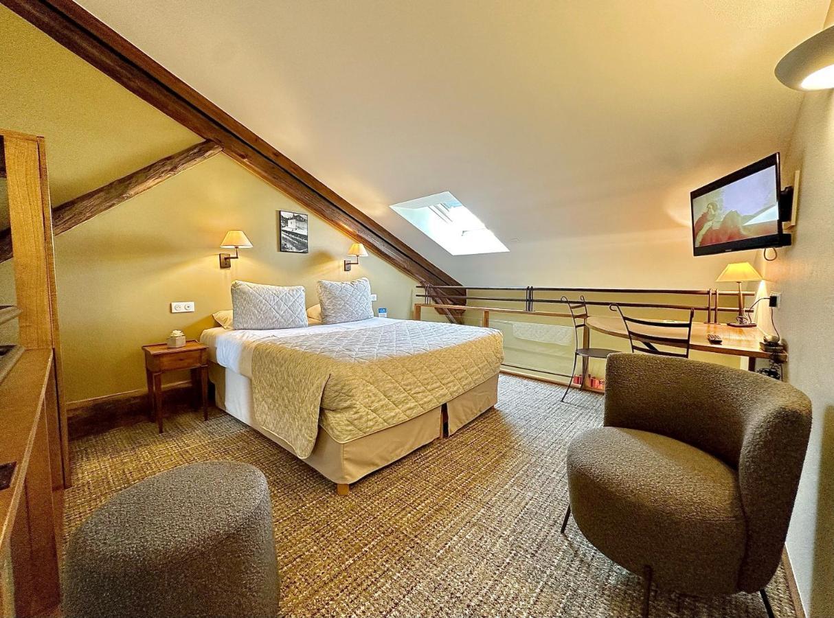 Duplex Suite 1 or