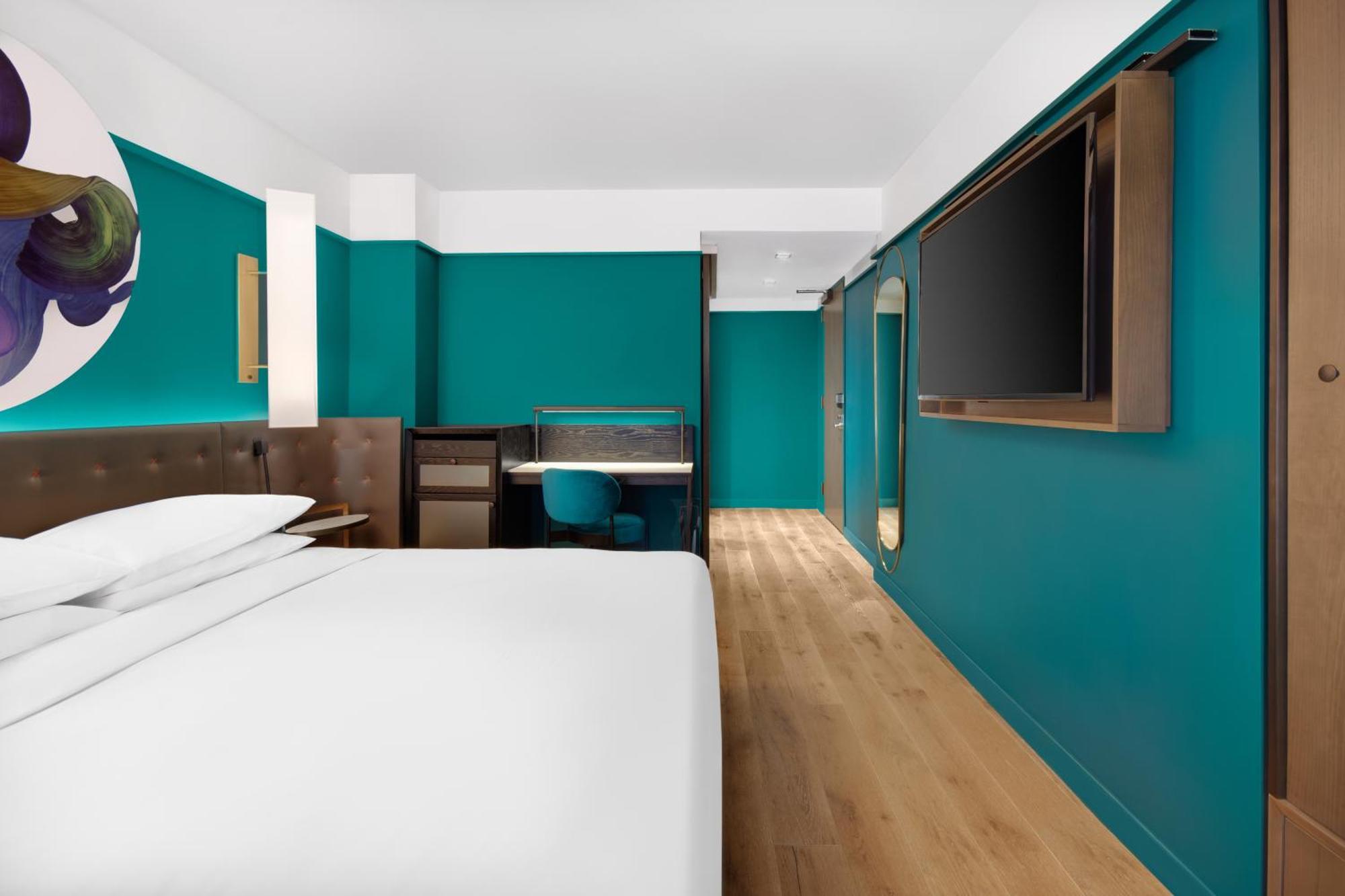 Standard King Room