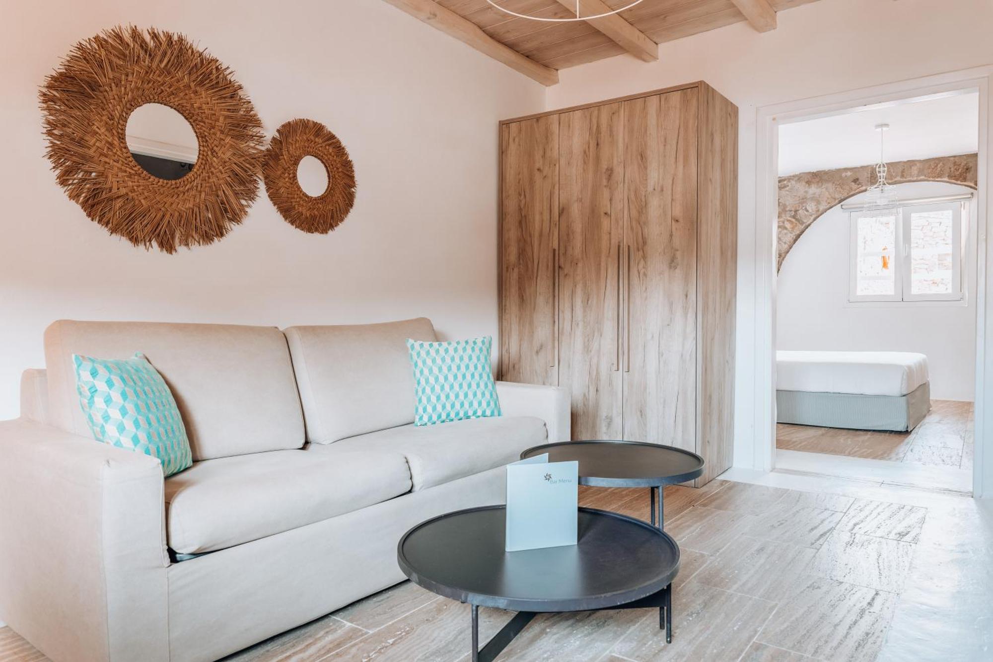 Family Suite with Land View