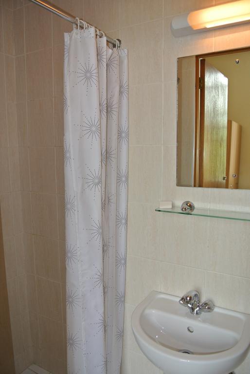 Basic Single Room,1588032657:JPEG