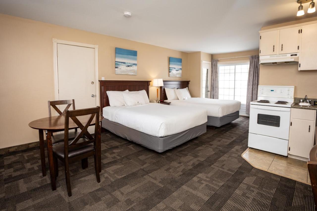 Queen Studio with Two Queen Beds