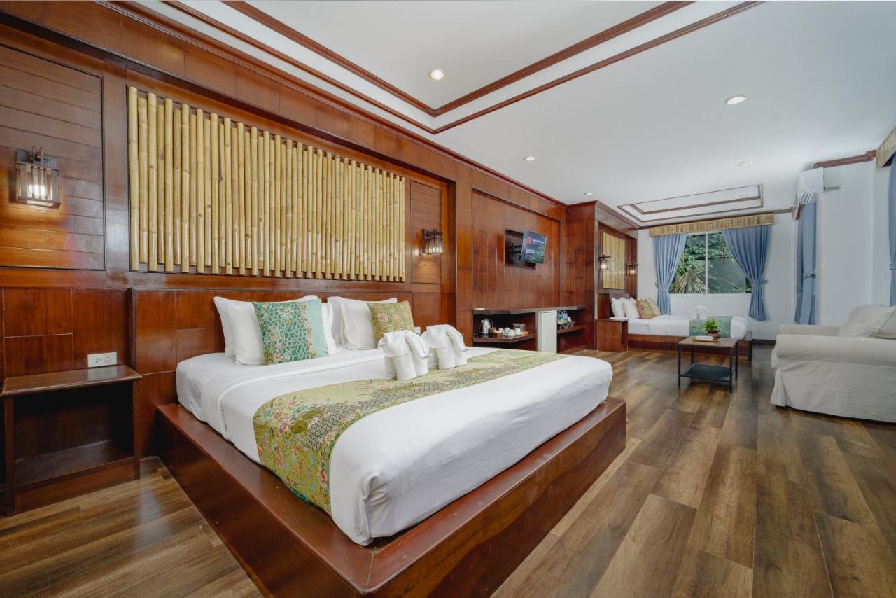 Family Room- Free Beach Shuttle