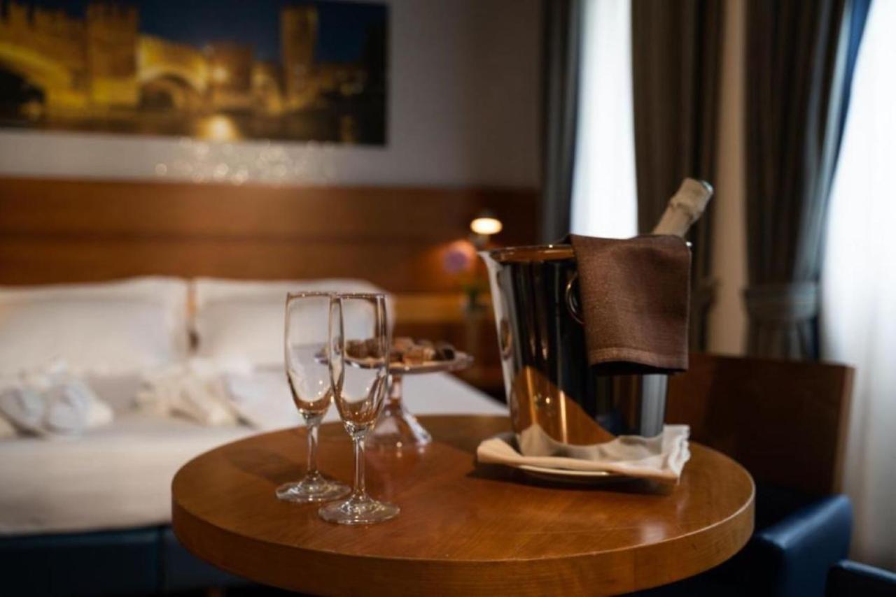 Executive King Room - Non-Smoking,1498630594:JPEG