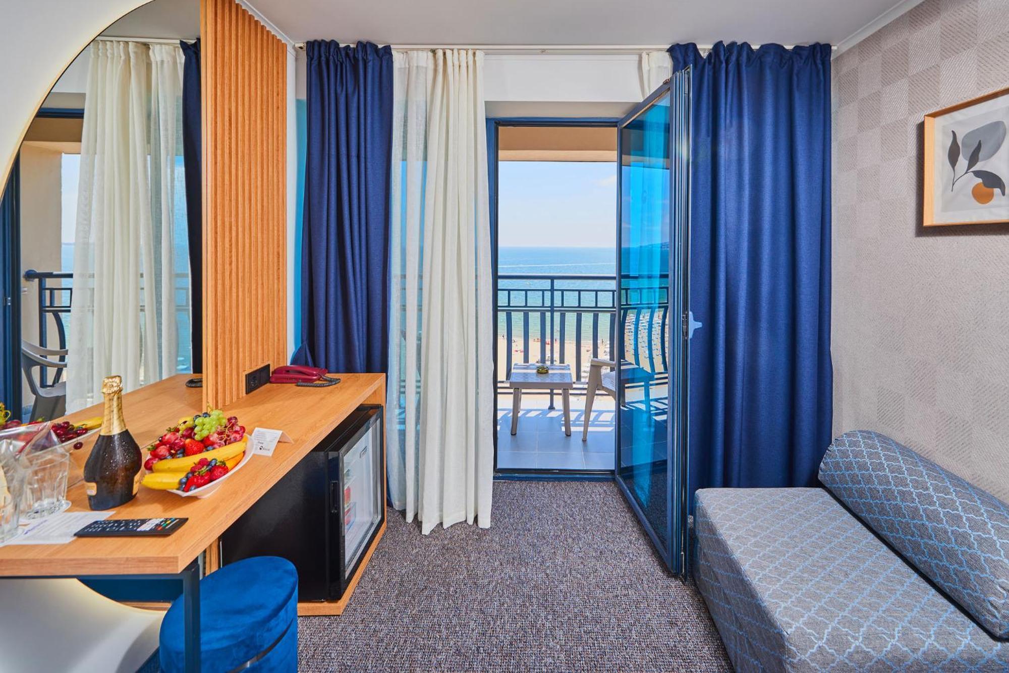 Comfort Twin Room Balcony Side Sea View Upper Floor