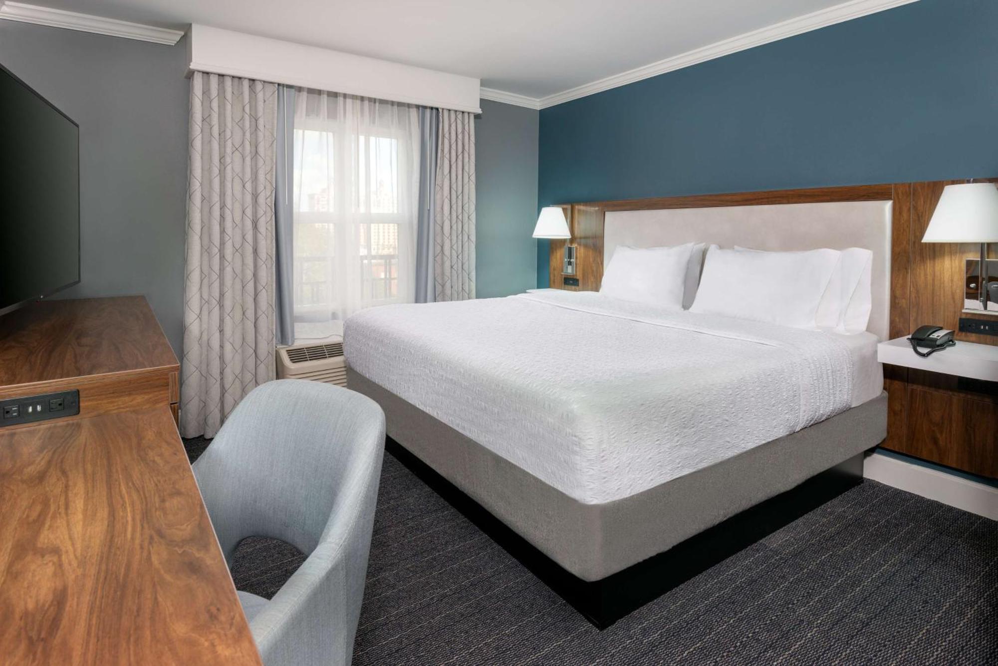 King Room with King Bed - Non-Smoking,1552122742:JPEG