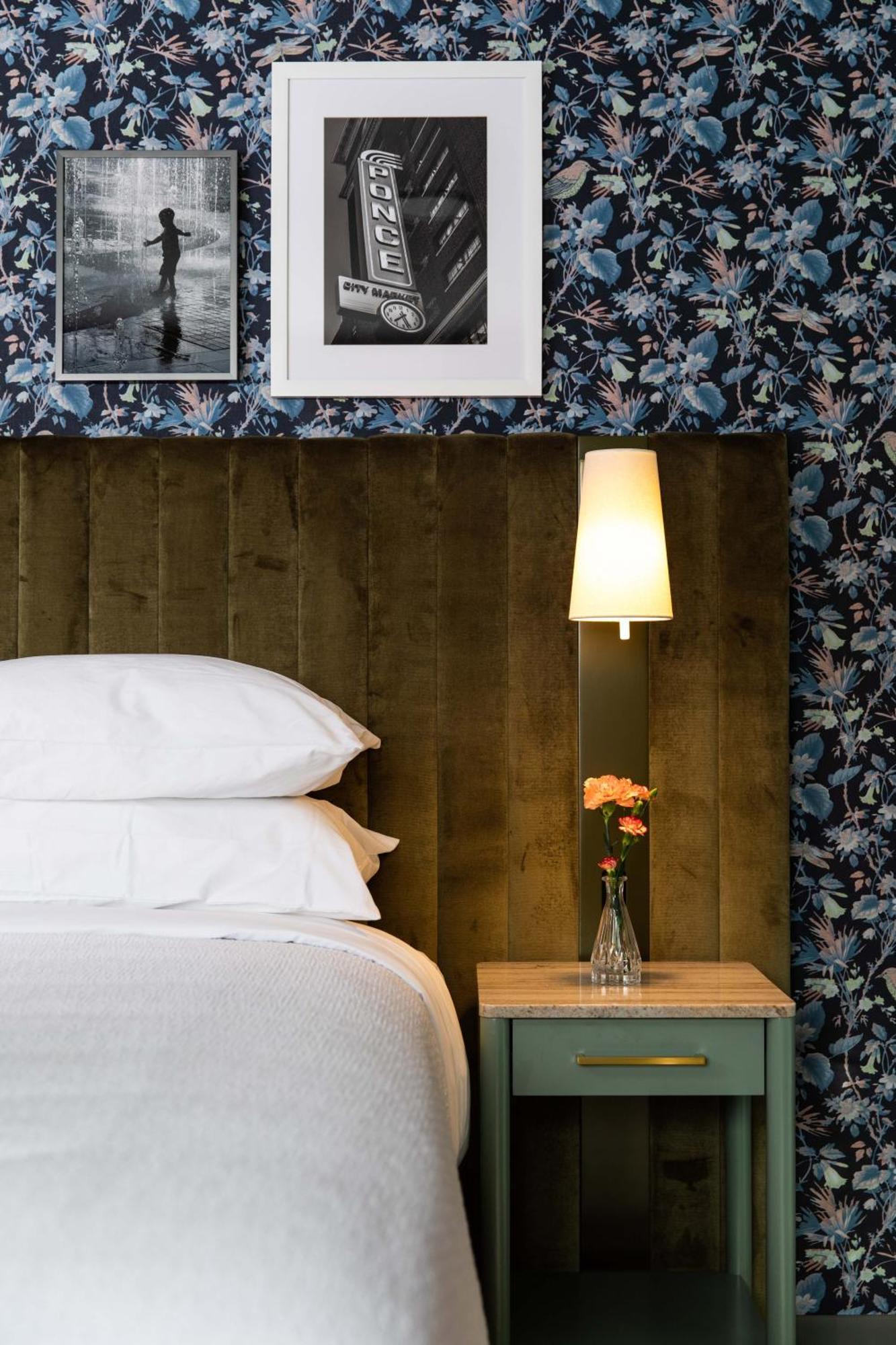 Standard Room,1525151629:JPEG
