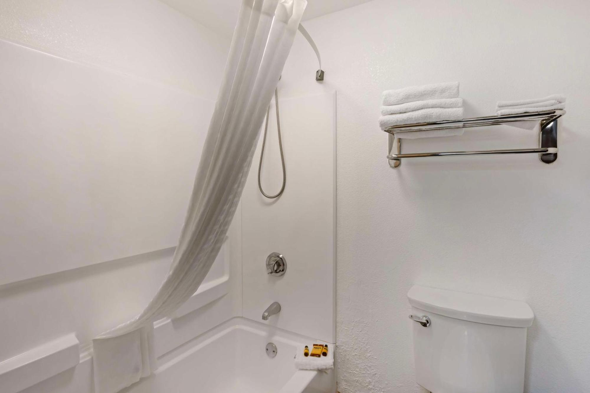 King Room with Spa Bath