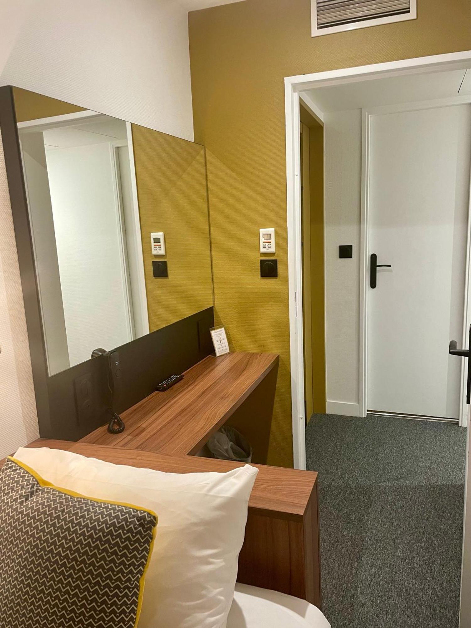 Small Single Room
