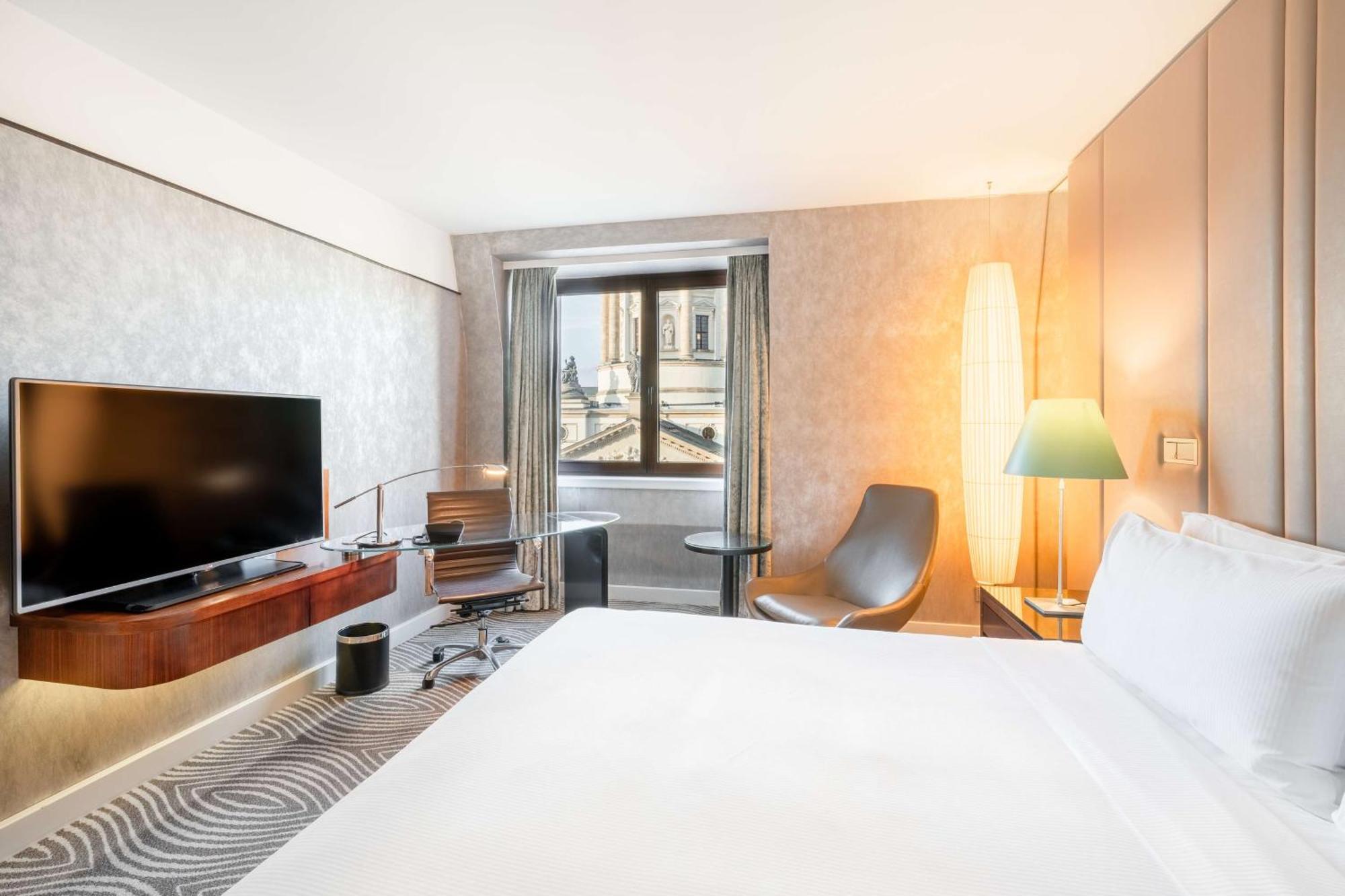 King Executive Room with Dome View and Lounge Access,1546283500:JPEG