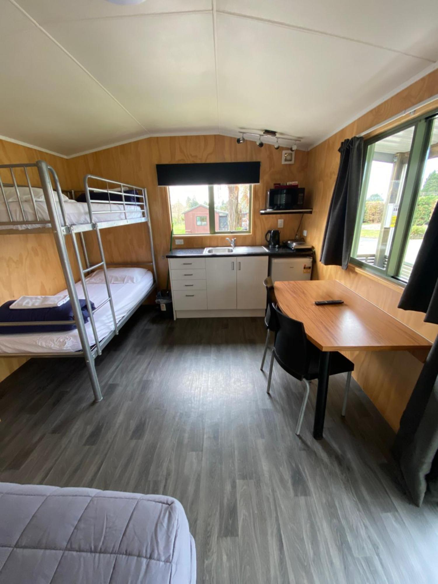 Cabin with Kitchen,1537366753:JPEG