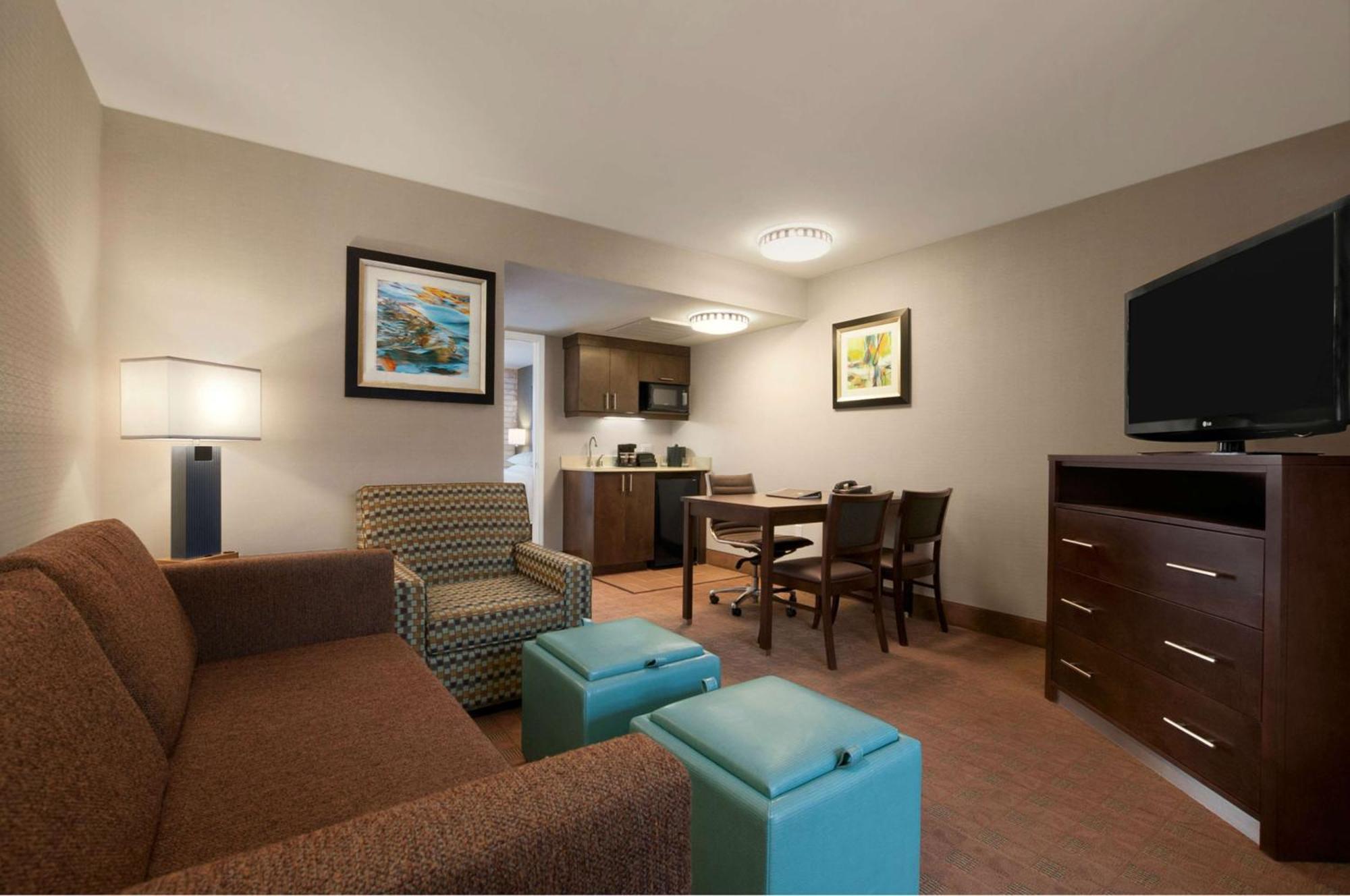 Two-Room King Suite - Non-Smoking,1705632897:JPEG