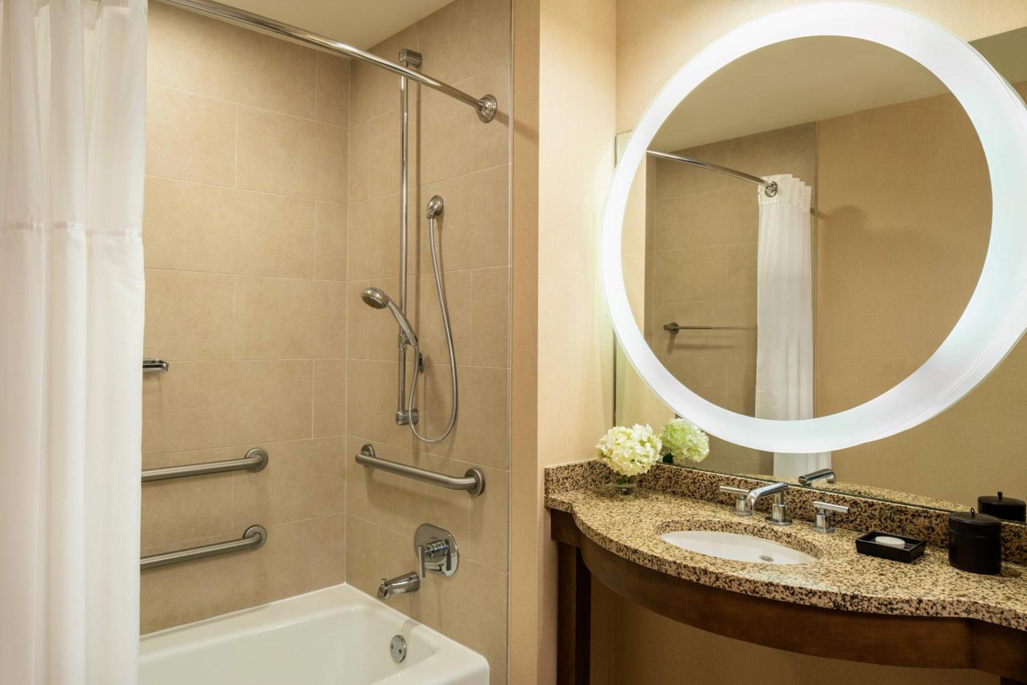 King Room Accessible Tub Disability Access